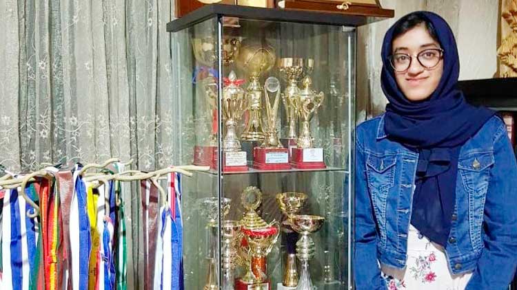 ജീ​വ​ൻ തു​ടി​ക്കു​ന്ന വ​ര​ക​ളു​മാ​യി സ​ഹ്​​ല ന​വാ​സ്