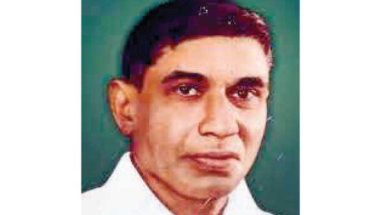 പ​ന്തി​ഭോ​ജ​ന​വും കേ​ര​ള​ത്തി​ൻെറ അ​തി​ജീ​വ​ന​വും