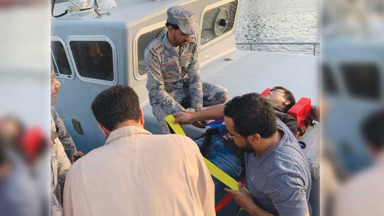 രോഗബാധിതനായ നാവികനെ രക്ഷപ്പെടുത്തി