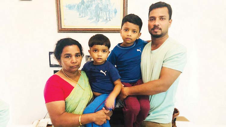 സിസ്​റ്റർ ലിനിയുടെ ജീവത്യാഗം നഴ്​സിങ്​ മേഖലയുടെ യശ്ശസുയർത്തി-സജീഷ്​