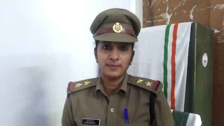 കേരളത്തിലെ ആദ്യവനിത എക്സൈസ് ഇൻസ്പെക്ടർ ചു​മ​ത​ല​യേ​റ്റു