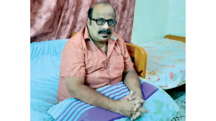 കടലിനക്കരെ കോവിഡിനോട് പൊരുതി ജയിച്ച് സക്കീർ കടലിനക്കരെ കോവിഡിനോട് പൊരുതി ജയിച്ച് സക്കീർ