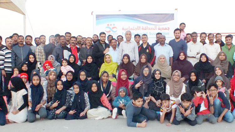 ആഘോഷമായി ഫ്ര​ൻ​ഡ്​​സ്​​ റി​ഫ കു​ടും​ബ സം​ഗ​മം