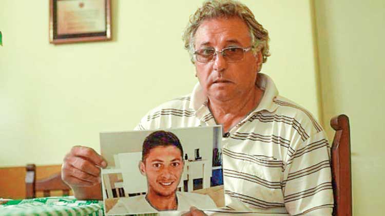 സ​ല​യു​ടെ വേ​ർ​പാ​ടി​െൻറ മൂ​ന്നാം മാ​സം പി​താ​വും ഒാ​ർ​മ​യാ​യി