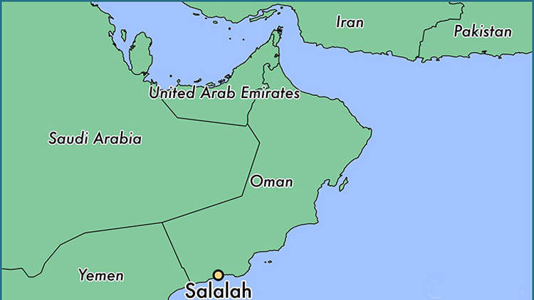 നാട്ടിലേക്ക്​ വി​മാ​ന​വും കാ​ത്ത്  സ​ലാ​ല​യി​ൽ കു​റ​ച്ച് പ്ര​വാ​സി​ക​ൾ