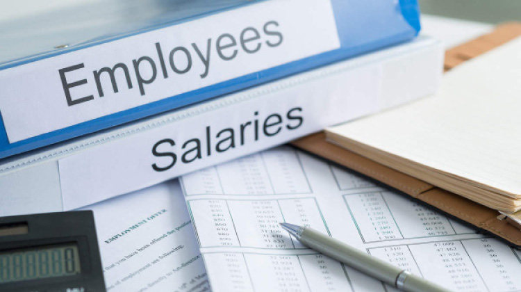 പ്രവർത്തിക്കുന്ന സ്ഥാപനങ്ങൾ ശമ്പളം നൽകണം പ്രവർത്തിക്കുന്ന സ്ഥാപനങ്ങൾ ശമ്പളം നൽകണം