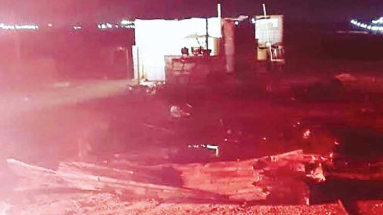 ത​മ്പി​ൽ തീ​പി​ടി​ത്തം; നാ​ലു​വ​യ​സ്സു​കാ​ര​ൻ മ​രി​ച്ചു