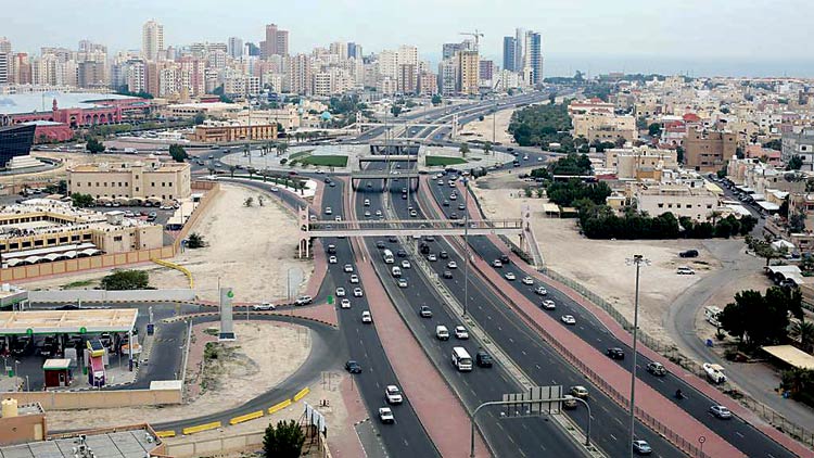 റെ​യ്​​ഡ്​ ഭീ​തി: വി​ദേ​ശി ബാ​ച്ചി​ല​ർ​മാ​ർ ജ​ലീ​ബി​ൽ​ നി​ന്ന്​  സാ​ൽ​മി​യ​യി​ലേ​ക്കു​ മാ​റു​ന്നു