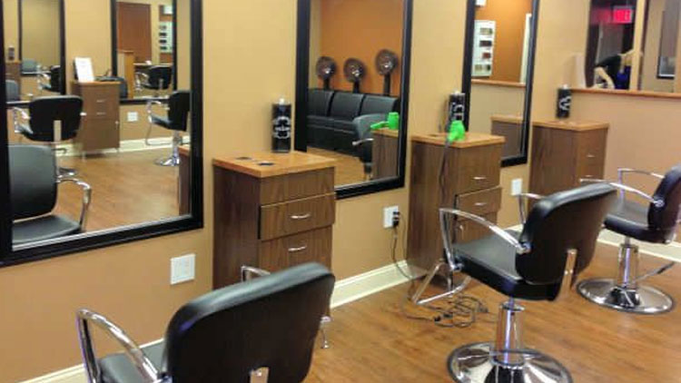 കണ്ണൂരിലെയും വയനാട്ടിലെയും സലൂണുകളും ബ്യൂട്ടി പാര്ലറുകളും അടച്ചിടാൻ നിർദേശം കണ്ണൂരിലെയും വയനാട്ടിലെയും സലൂണുകളും ബ്യൂട്ടി പാര്ലറുകളും അടച്ചിടാൻ നിർദേശം