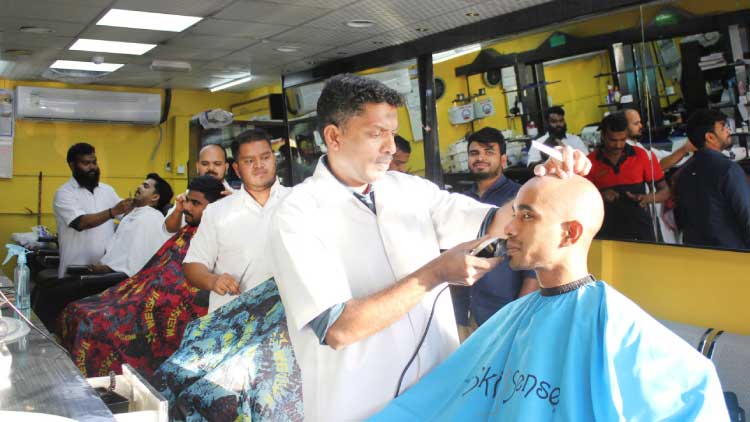 ‘കേന്ദ്ര-സംസ്​ഥാന സർക്കാരുകൾ പ്രവാസികൾക്കായി ഒന്നും ചെയ്​തിട്ടില്ല’​