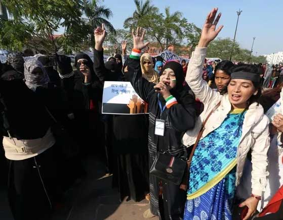 സി.എ.എ: സാംഭലിൽ ​സ്​ത്രീകളുടെ പ്രക്ഷോഭം; ലഖ്​നോവിൽ പ്രതിഷേധക്കാർ അറസ്​റ്റിൽ