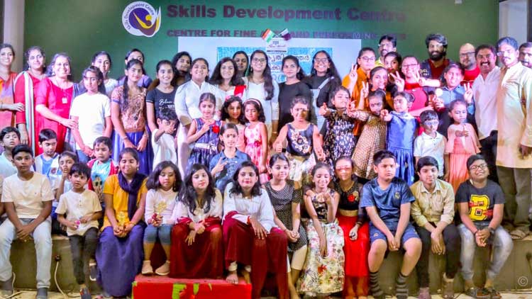 കു​രു​ന്നു​ക​ളു​ടെ ക​ലാ​പ്ര​ക​ട​നം ശ്ര​ദ്ധേ​യ​മാ​യി ‘ബാ​ലോ​ത്സ​വം 2019’