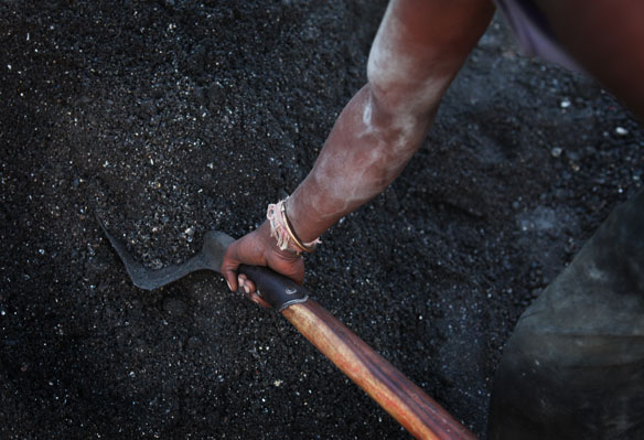 കരിമണല്‍ ഖനനം: ‘മേക് ഇന്‍ ഇന്ത്യ’യില്‍ ഉള്‍പ്പെടുത്തണമെന്ന് സര്‍ക്കാര്‍