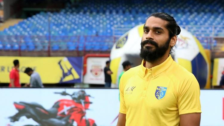 വൻമതിൽ  ജി​ങ്കാ​ൻ ബ്ലാ​സ്​​റ്റേ​ഴ്​​സ്​ വി​ടു​ന്നു