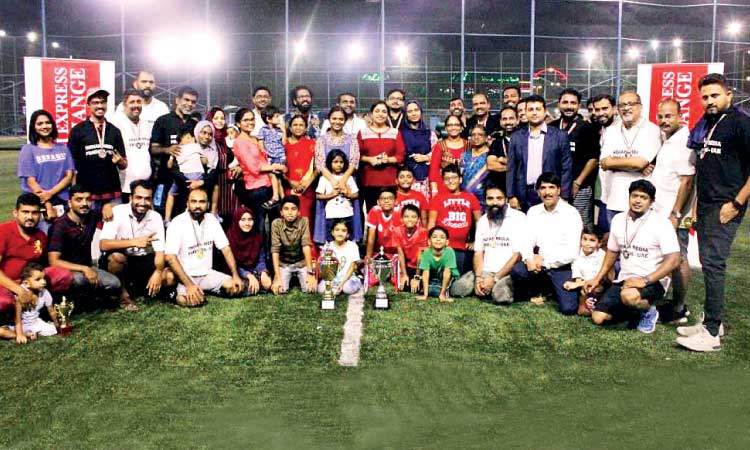 ഇ​ന്ത്യ​ൻ മാ​ധ്യ​മ പ്ര​വ​ർ​ത്ത​ക​ർ ഇൗ​ദ്​ ക​പ്പ്​ ഒ​രു​ക്കി