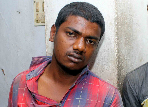 സന്തോഷിനെ പെരുങ്കള്ളനാക്കിയത് അമ്മയുടെ ശിക്ഷണം