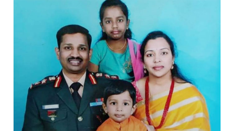 രണ്ട്​ ദിവസത്തേക്ക്​ തിരക്കിലായിരിക്കും; തലേദിവസം ഭാര്യയോട്​​ സന്തോഷ്​ ബാബു പറഞ്ഞു​