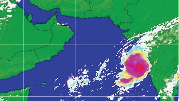 ക്യാ​ർ ചു​ഴ​ലി​ക്കാ​റ്റ്​: മൂ​ന്നു​ദി​വ​സ​ത്തേ​ക്ക്​ ഒ​മാ​നെ ബാ​ധി​ക്കി​ല്ല