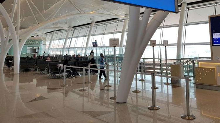 സൗദി അറേബ്യ നാളെ മുതൽ അന്താരാഷ്ട്ര വിമാന സർവീസുകൾ നിർത്തുന്നു