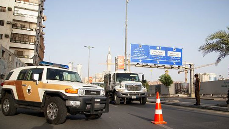 സൗദിയിൽ കർഫ്യുവിൽ ഇളവ്; പള്ളികളും ഓഫീസുകളും തുറക്കും