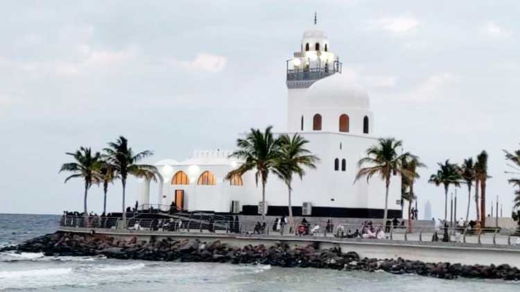 സൗദിയിൽ മസ്​ജിദുകൾ അടച്ചിടും; ബാങ്ക്​ മാത്രം മുഴങ്ങും