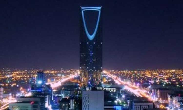 പ്രവാസികളുടെ പ്രതിസന്ധി ചൂഷണം ചെയ്​ത്​ മലയാളി മദ്യലോബി;  നാട്ടിൽ പോകാൻ പണമില്ലാതെ വിഷമിച്ച കുടുംബത്തെ ഇരയാക്കി