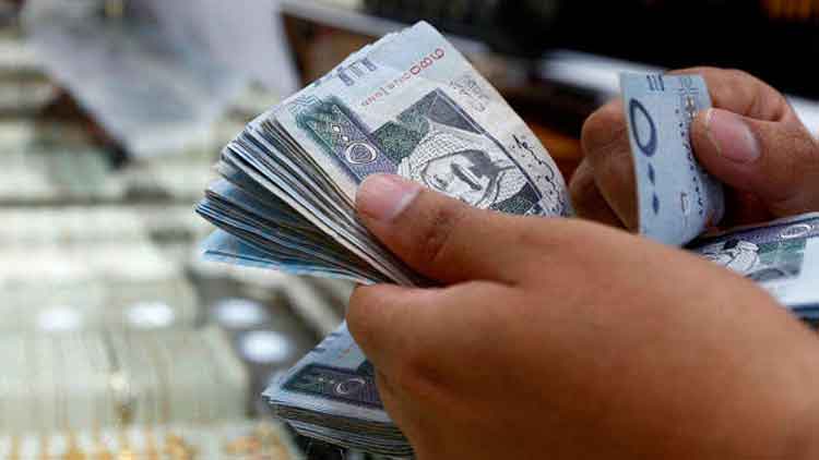 സൗ​ദി​യി​ൽ വി​ദേ​ശ​ത്തേ​ക്കു​ള്ള​  പ​ണ​മൊ​ഴു​ക്കി​ൽ വീ​ണ്ടും കു​റ​വ്​