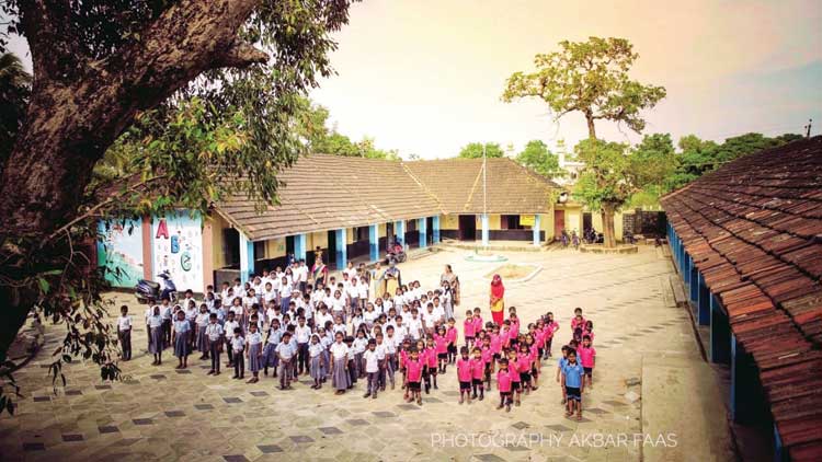 പൊതുപള്ളിക്കൂടത്തിൽ ചേർന്നവരിൽ   പ്രവാസികളുടെ മക്കളുടെ എണ്ണം കൂടി