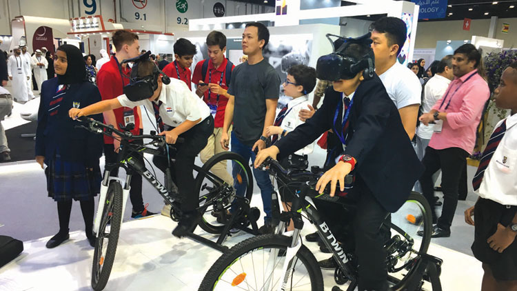 അബൂദബിയിൽ ഇ.എസ്.ഐ ശാസ്ത്ര –സാങ്കേതിക പ്രദർശനം അബൂദബിയിൽ ഇ.എസ്.ഐ ശാസ്ത്ര –സാങ്കേതിക പ്രദർശനം