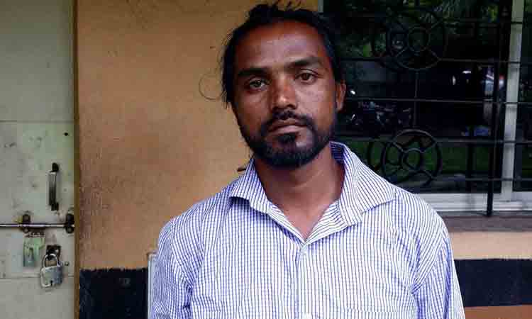 ബീഫ് കഴിക്കാനുള്ള അവകാശം ചൂണ്ടിക്കാട്ടി  ഫേസ്ബുക്ക് പോസ്​റ്റ്​;  പ്രഫസര്‍ അറസ്​റ്റില്‍