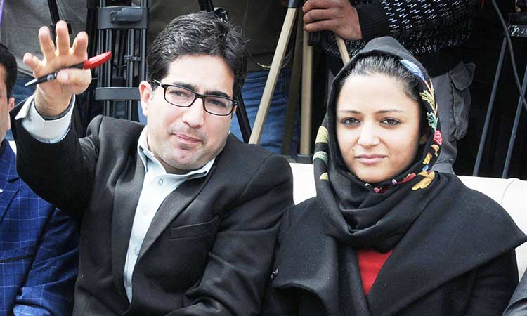 shah-faisal-and-shehla-rashidh