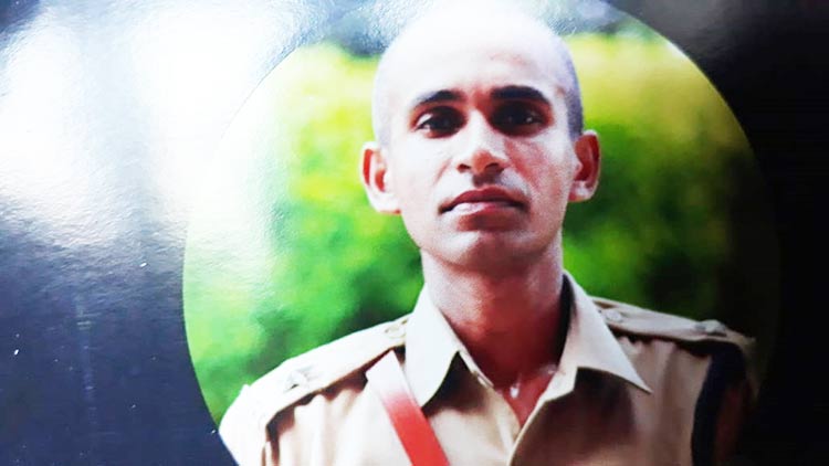 സഹപ്രവർത്തകന്‍റെ വെടിയേറ്റ് മരിച്ചവരിൽ മലയാളി സി.ആർ.പി.എഫ് ഉദ്യോഗസ്ഥനും