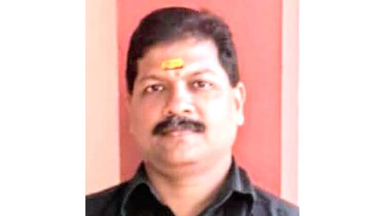 രോ​ഗ​മു​ക്തി​ക്ക്​ യു​വാ​വ്​ ക​നി​വ്​ തേ​ടു​ന്നു