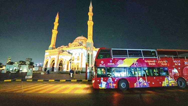 ഷാ​ര്‍ജ വെ​ളി​ച്ചോ​ത്സ​വം  ബ​സി​ല്‍ ക​റ​ങ്ങി കാ​ണാം