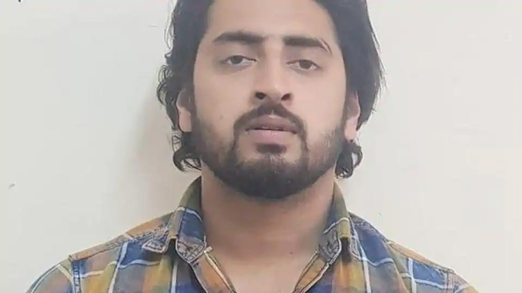 ഡൽഹി കലാപം: പൊലീസിനെതിരെ തോക്കുചൂണ്ടിയ അക്രമി അറസ്​റ്റിൽ