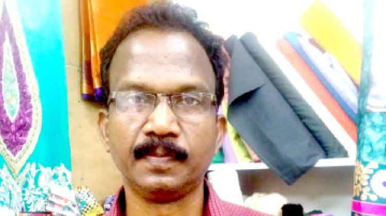 മ​ക്ക​ൾ കാ​ത്തി​രി​ക്കു​ന്നു;ഏ​തു വി​ധേ​ന​യും ശ​ശി​യെ ന​മു​ക്ക്​ വീ​ട്ടി​ലെ​ത്തി​ക്ക​ണം