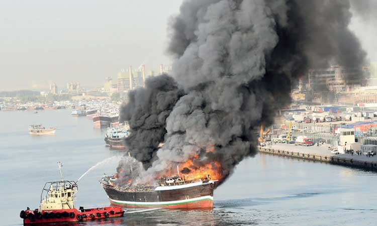 ഷാർജയിൽ ചരക്ക് കപ്പലിൽ തീപിടിത്തം; 13 ഇന്ത്യക്കാരെ രക്ഷപ്പെടുത്തി