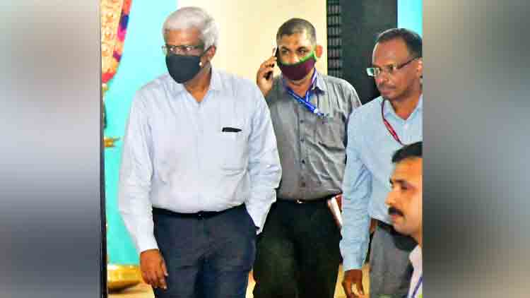 ചോദ്യമുനയിൽ ശിവശങ്കർ;  കുരുക്ക്​ മു​റുക്കി എൻ.​െഎ.എ  