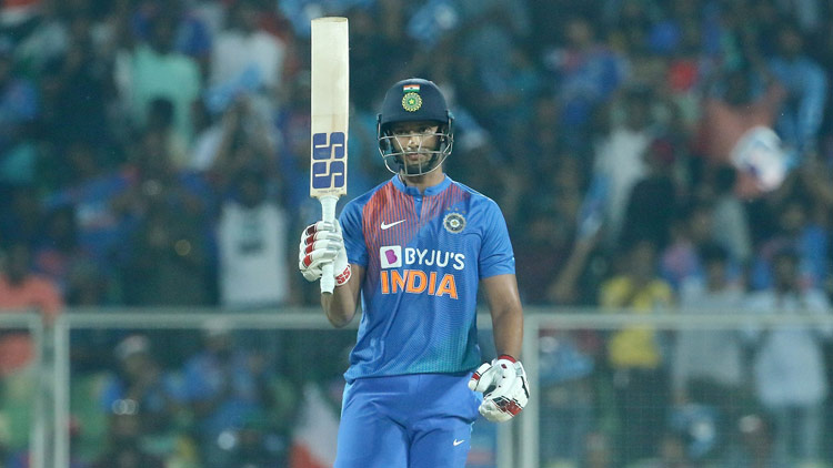 കാര്യവട്ടത്ത് ഇന്ത്യയെ കീഴടക്കി; സൂപ്പർ ജയവുമായി വിൻഡീസ് കാര്യവട്ടത്ത് ഇന്ത്യയെ കീഴടക്കി; സൂപ്പർ ജയവുമായി വിൻഡീസ്