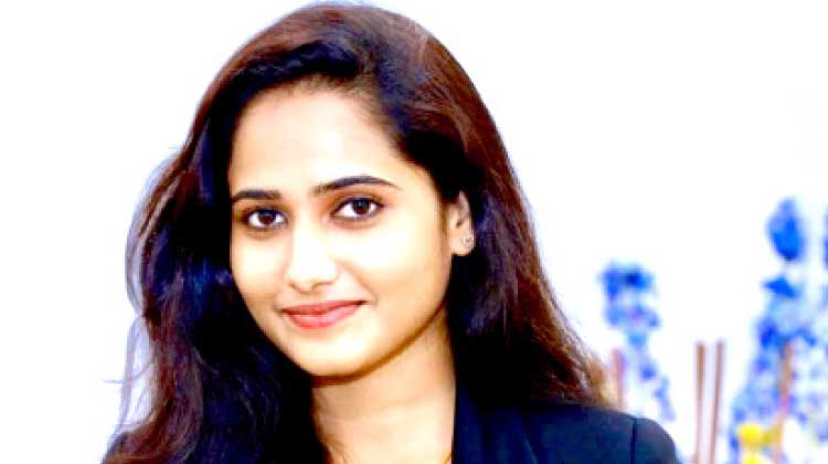 കോ​വി​ഡി​നെ ചി​രി​ച്ച്​ തോ​ൽ​പി​ച്ച​വ​ർ 