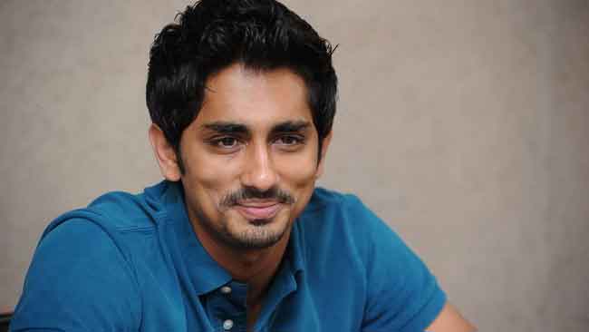 എന്‍റെ ഹോംവർക്കും മോഷണം പോയിട്ടുണ്ട്; സർക്കാറിനെ ട്രോളി സിദ്ധാർഥ്