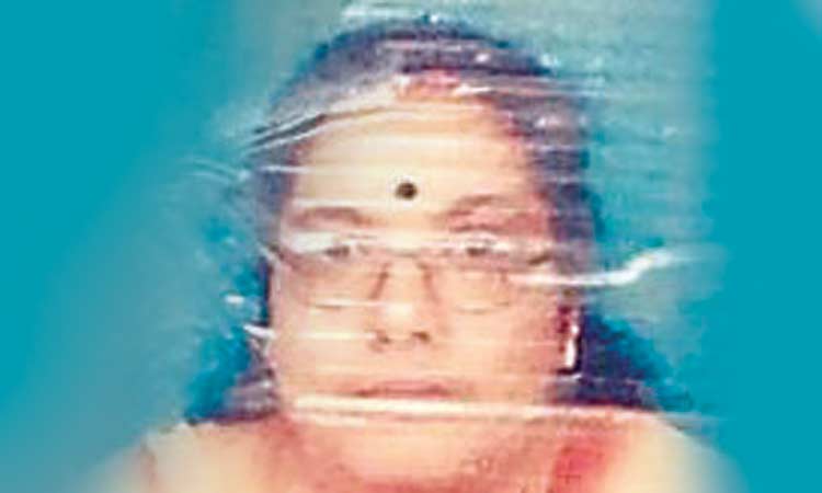 സി​സി​ലി ചോ​ദി​ക്കു​ന്നു, ജ​യി​ലി​ന്​  പു​റ​ത്തി​റ​ക്കാ​ൻ സ​ഹാ​യി​ക്കാ​മോ?