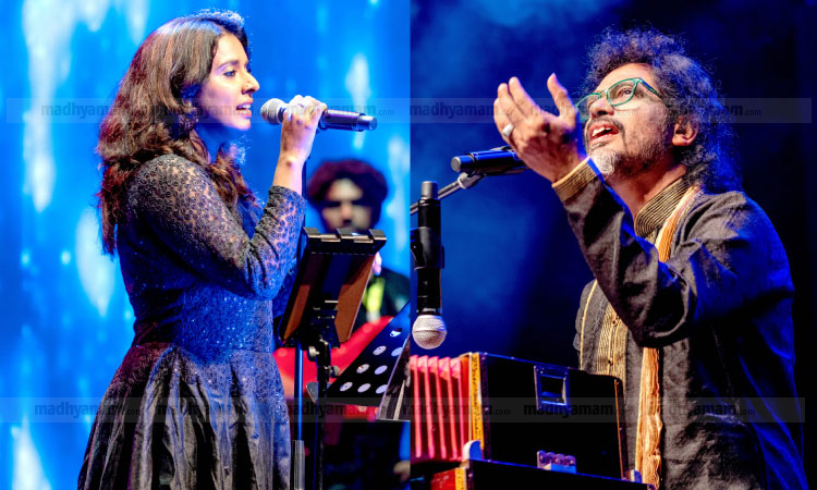 പ്രേക്ഷകരുടെ മനം കവർന്ന്​ ‘എ ​​​നൈ​​​റ്റ്​ ഫു​​​ൾ ഒാ​​​ഫ്​ സ്​​​​റ്റാ​​​ർ​​​സ്​’