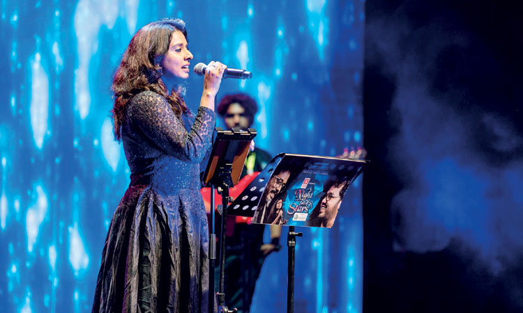 ഒ​രു​മ​യു​ടെ കു​ളി​രും പ്ര​കാ​ശ​വും പ​ര​ത്തി ‘എ ​നൈ​റ്റ് ഫു​ൾ ഒാ​ഫ് സ്റ്റാ​ർ​സ്’