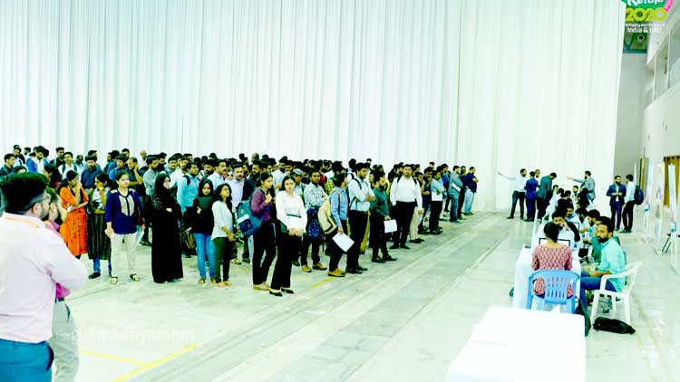 തൊഴിലന്വേഷകരേ,  ഇതിലേ ഇതിലേ...