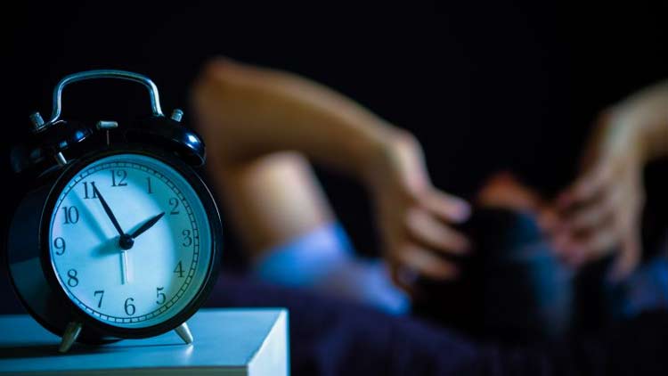 ഉറക്കം കുറവാണോ? നല്ല കാര്യങ്ങളും നെഗറ്റീവായി തോന്നാം