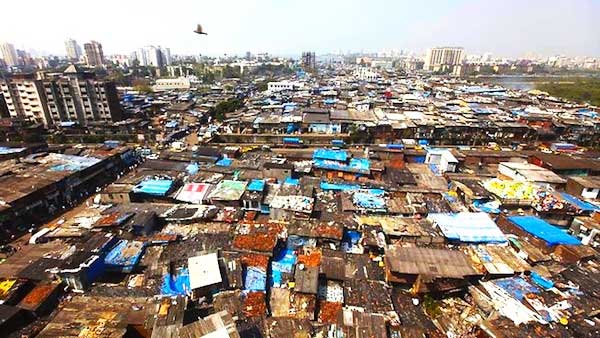 മതിൽ പണിയൽ വിവാദത്തിനിടെ 45 കുടുംബങ്ങൾക്ക് ചേരി ഒഴിയാൻ നോട്ടീസ്