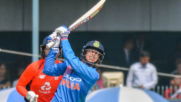 അവസാന ഒാവറിൽ ജയിക്കാൻ മൂന്ന്​ റൺസ്; തോറ്റ് ഇന്ത്യൻ ​െപൺപട