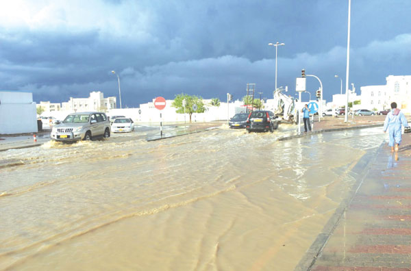 ന്യൂനമര്‍ദം: ശക്തമായ മഴ, ഒരു മരണം