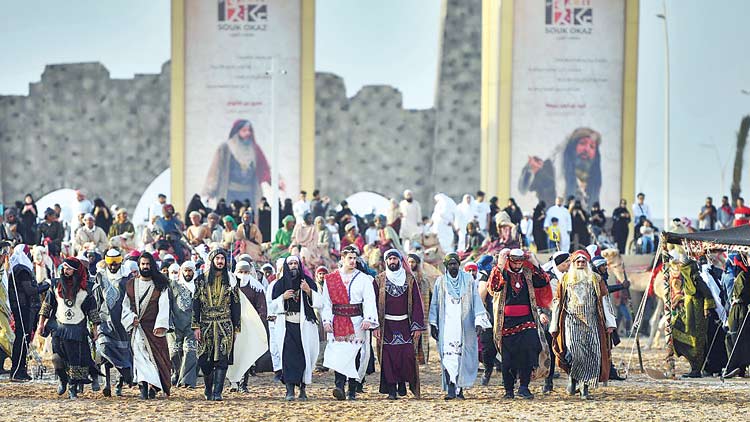 സൂ​ഖ്​ ഉ​ക്കാ​ദ്​ മേ​ള: ഉ​ത്സ​വ​ല​ഹ​രി​യി​ല​ലി​യാ​ൻ ജ​ന​മൊ​ഴു​കു​ന്നു